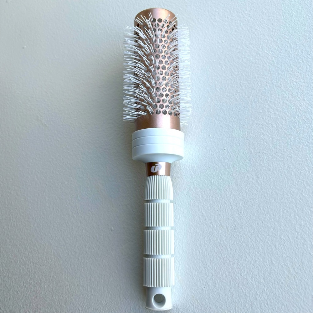 T3 Blow Dry Brush